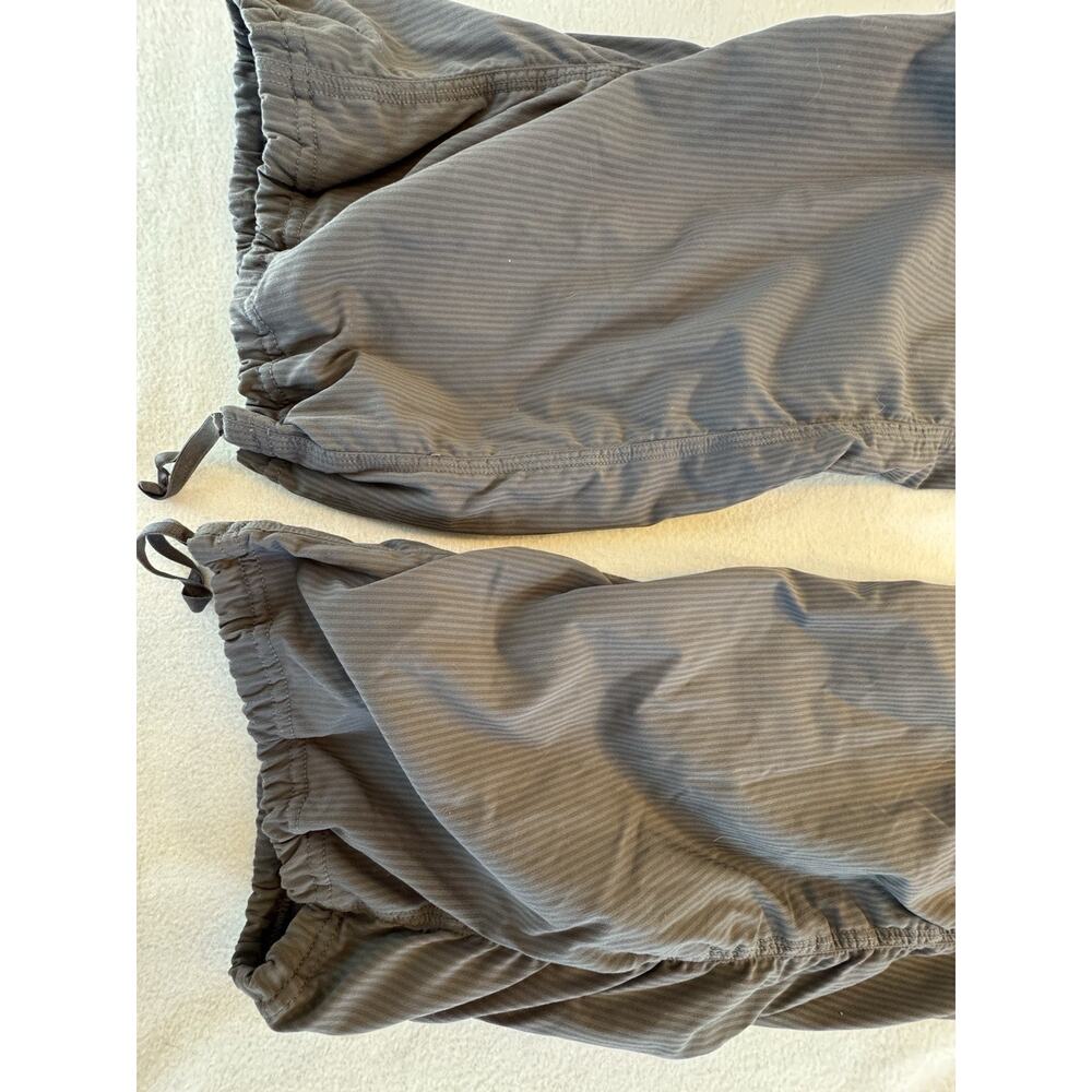 Lululemon Gray Lined Ripstop Drawstring Pants Sz 8 - image 3